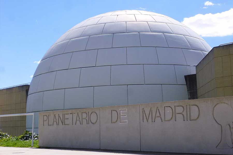 Exterior de la cúpula del planetario de Madrid.